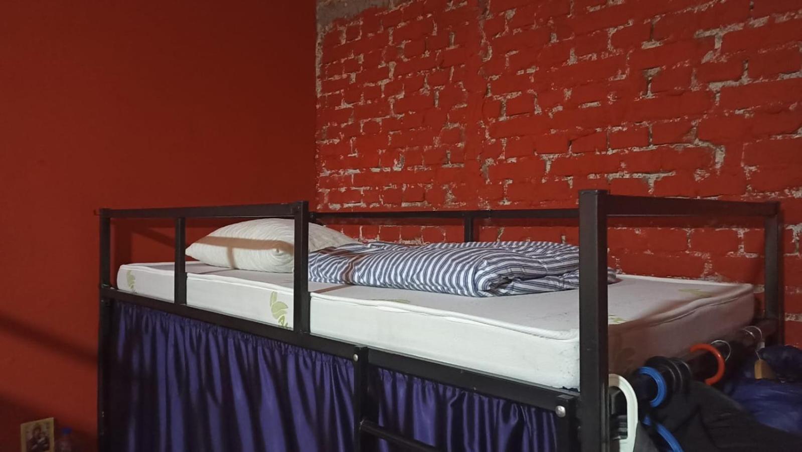 Newborn Center Hostel All Day Free Coffee Пристина Екстериор снимка